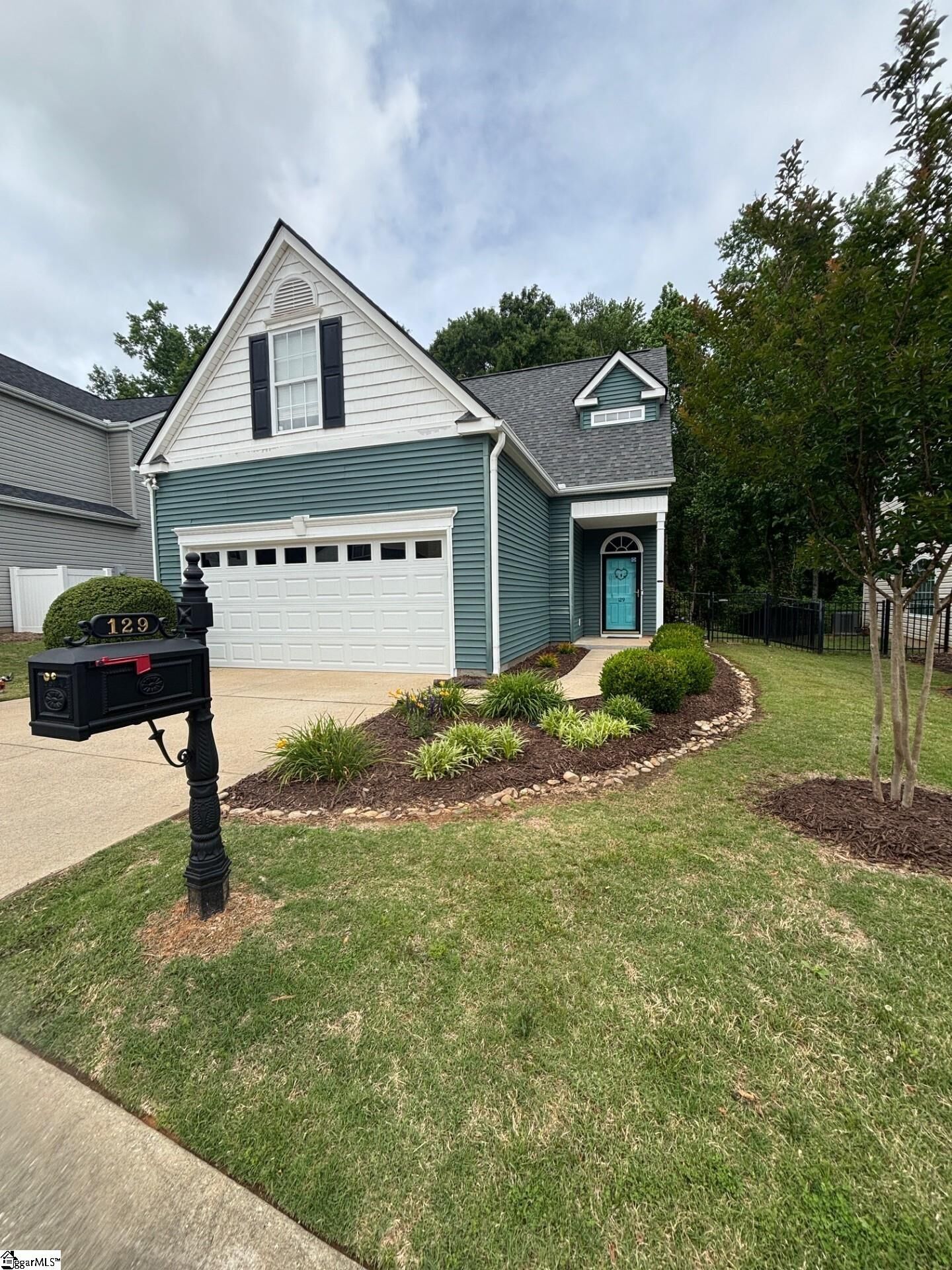 Property Photo:  129 Ledgewood Way  SC 29642 