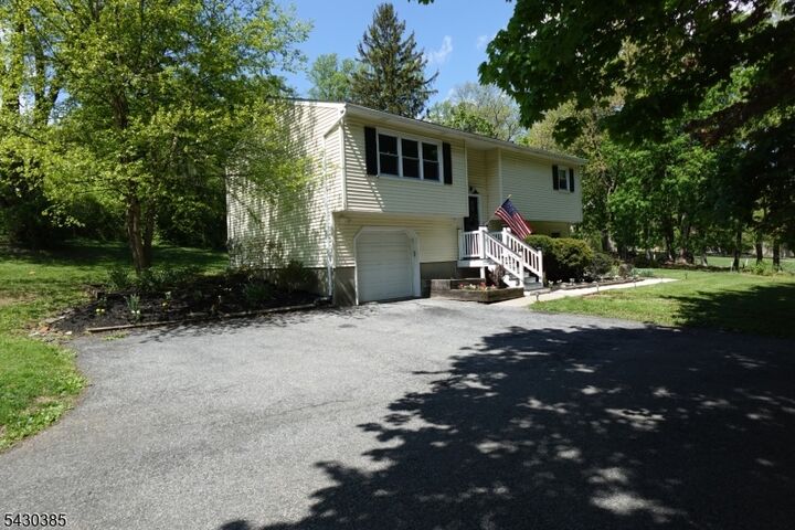 Property Photo:  400 North Rd  NJ 07830 