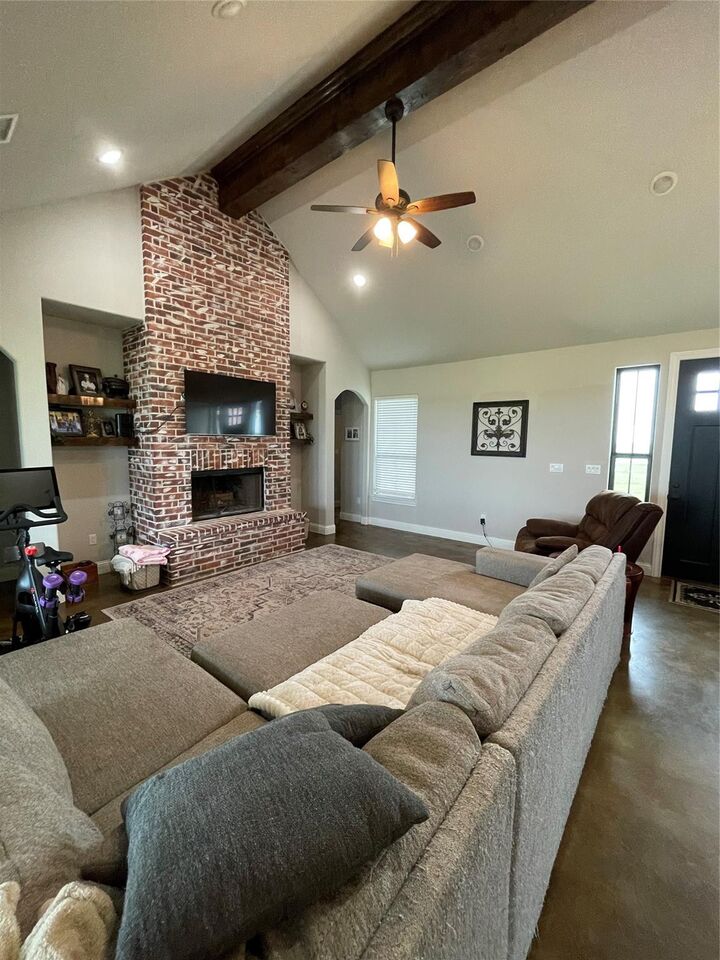Property Photo: 18177 County Road 204 TX 77435