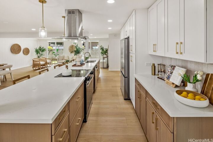 Property Photo:  3083 Hiehie Street  HI 96822 