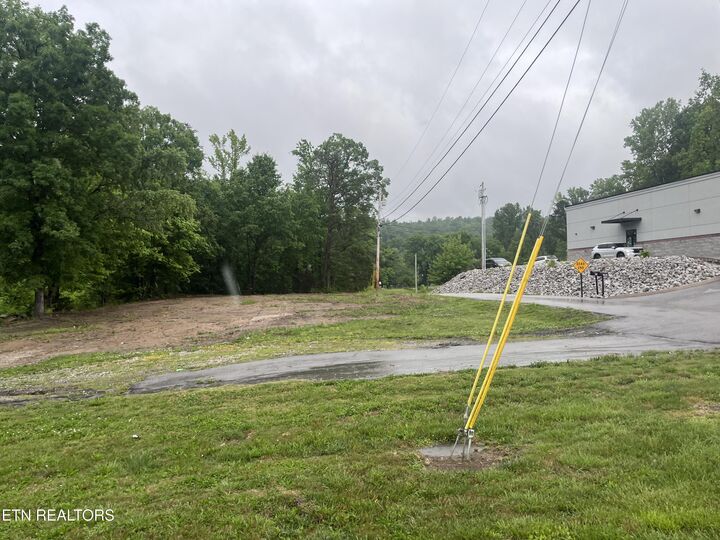 Property Photo: 1665 Roane State Hwy TN 37748
