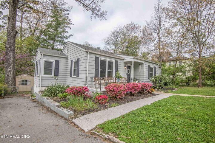 Property Photo:  2421 N Park Blvd  TN 37917 