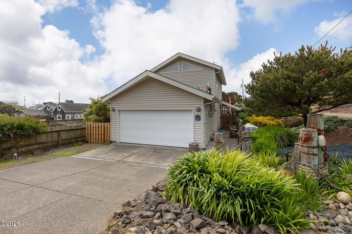 Property Photo:  3465 NW Keel Avenue  OR 97367 