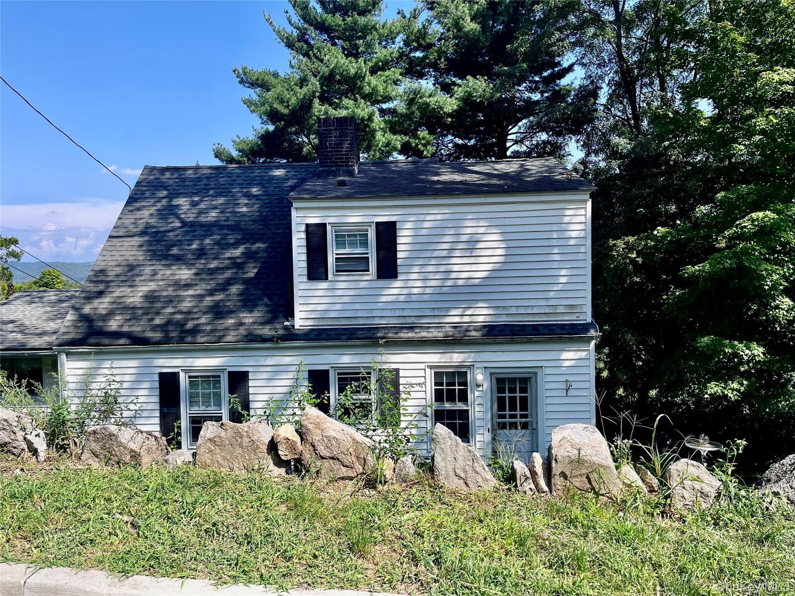 Property Photo:  42 Roe Avenue  NY 10928 