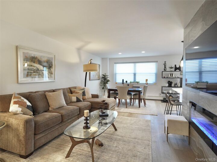 Property Photo:  50 Hillpark Avenue 3E  NY 11021 