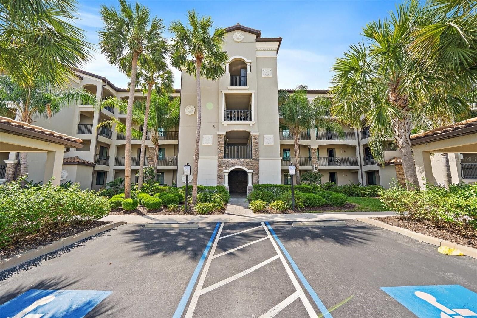 Property Photo: 17006 Vardon Terrace 401 FL 34211