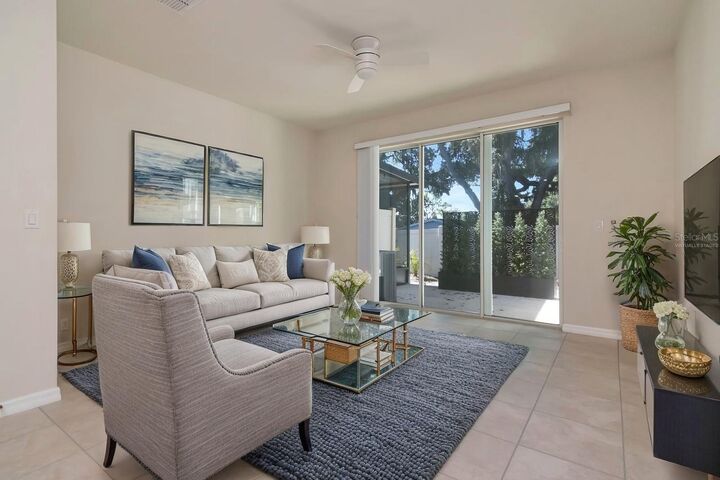 Property Photo:  5368 Sylvester Loop  FL 33610 