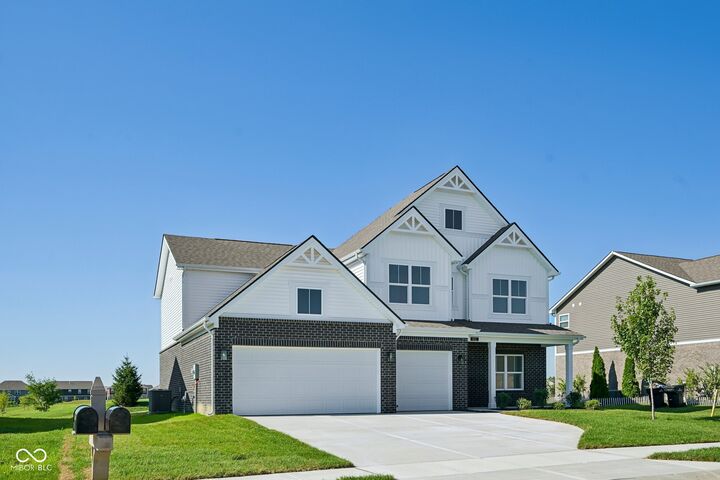 Property Photo: 831 Pearl Street IN 46184