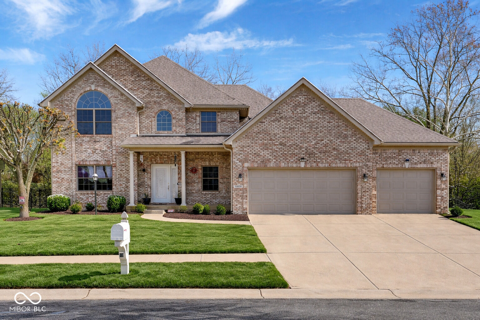 Property Photo:  7603 Shannon Lakes Way  IN 46217 