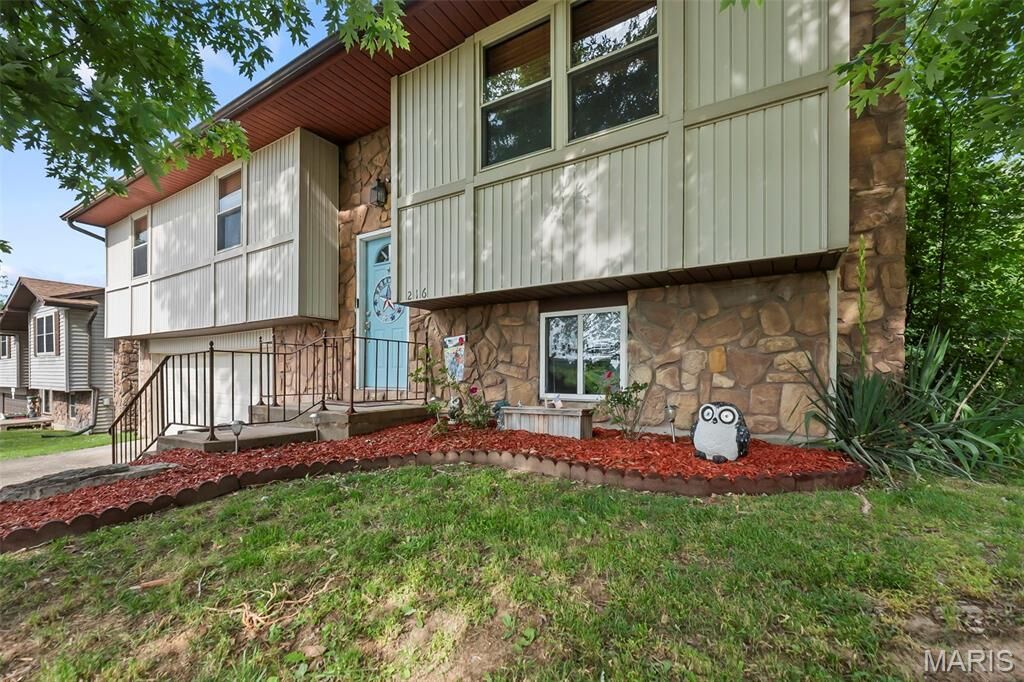 Property Photo:  216 S Shawnee Boulevard  MO 63755 