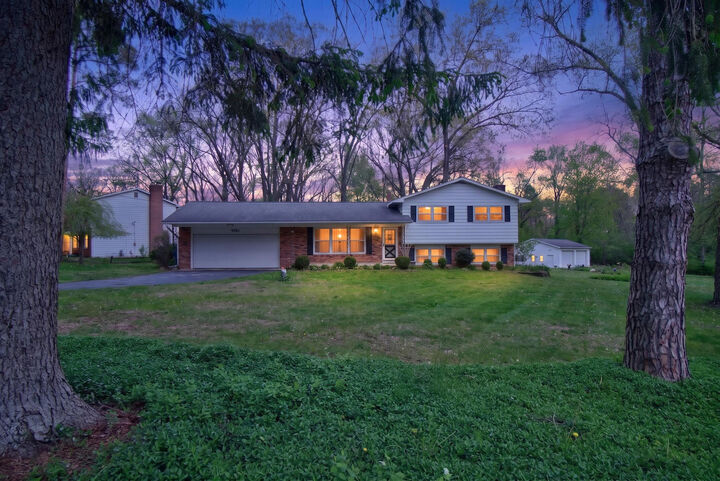 Property Photo: 4721 Pin Oak Trail MI 49201