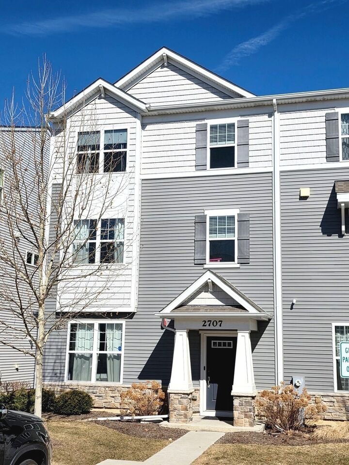 Property Photo:  2707 Lily Lane  IL 60008 