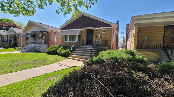 Property Photo:  317 E 107th Street  IL 60628 
