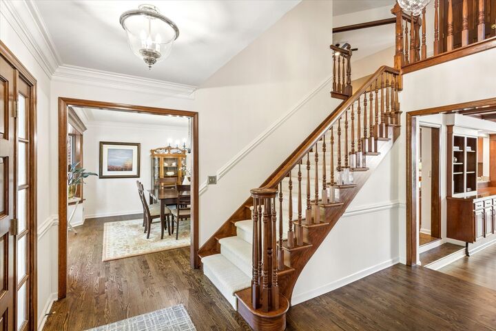 Property Photo:  450 Stagecoach Run  IL 60137 
