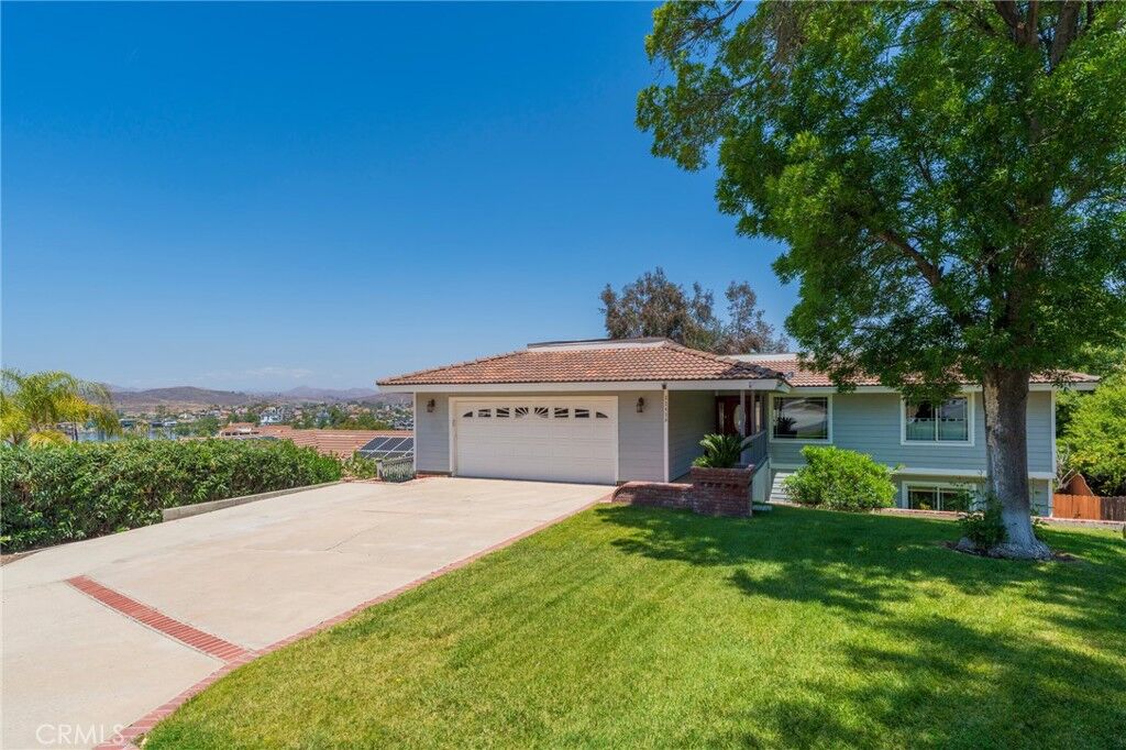 Property Photo:  22436 Pin Tail  CA 92587 
