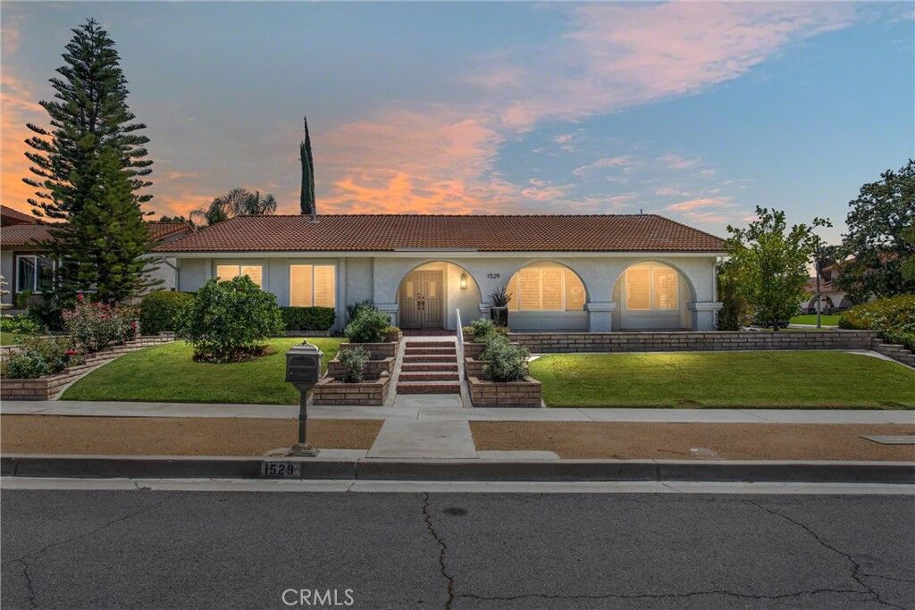Property Photo:  1529 Conestoga Court  CA 92373 