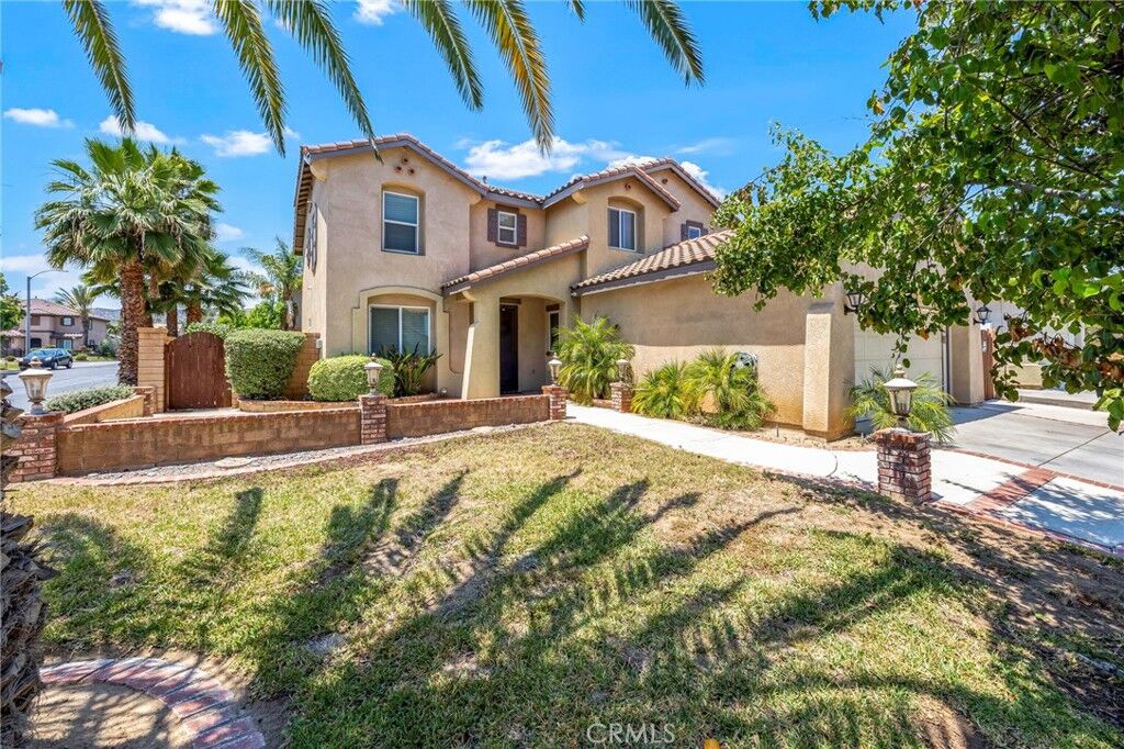 Property Photo: 151 Ropango Way CA 92545