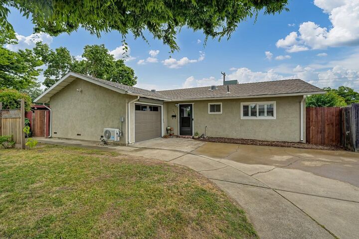 Property Photo:  1512 32nd Avenue  CA 95822 