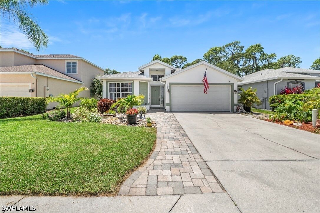 Property Photo:  713 Crossfield Circle  FL 34104 
