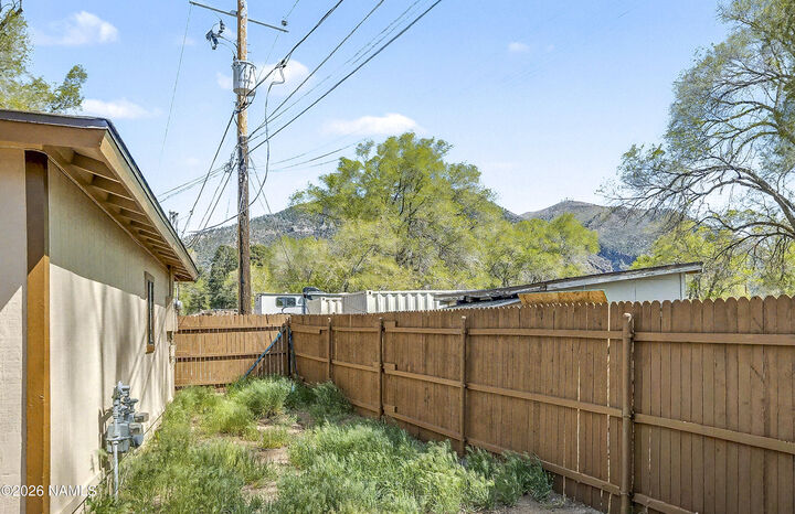 Property Photo:  2924 N Rose Street  AZ 86004 