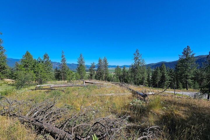 Property Photo:  721 Palmer Ln  WA 99109 