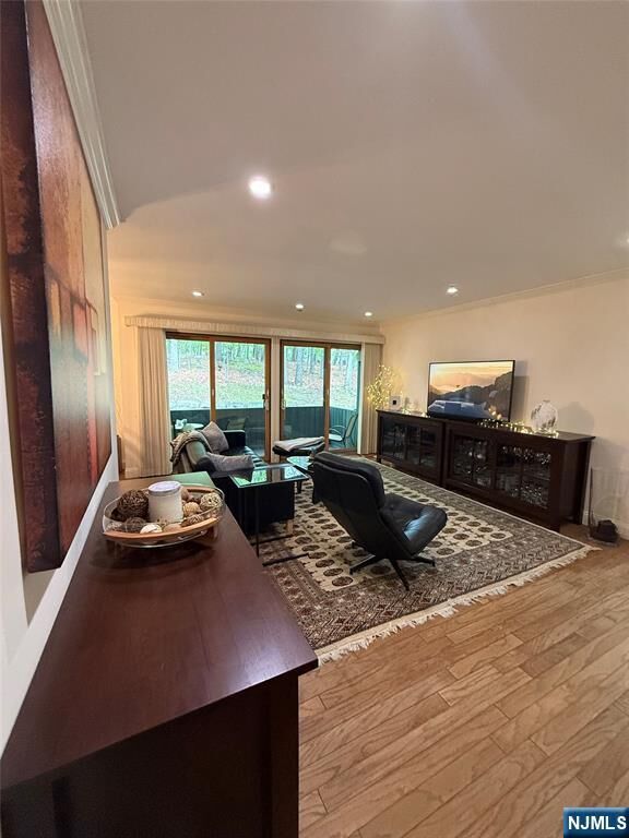 Property Photo:  155 Indian Hollow Court 155  NJ 07430 