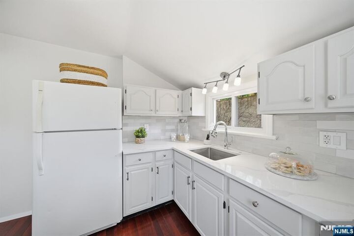 Property Photo:  386 Kinderkamack Road  NJ 07649 