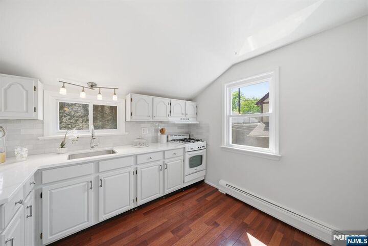 Property Photo:  386 Kinderkamack Road  NJ 07649 