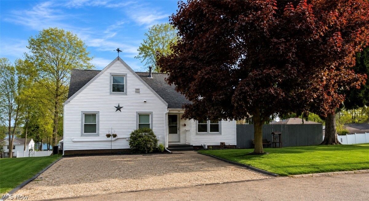 Property Photo:  375 E Huston Street  OH 44203 