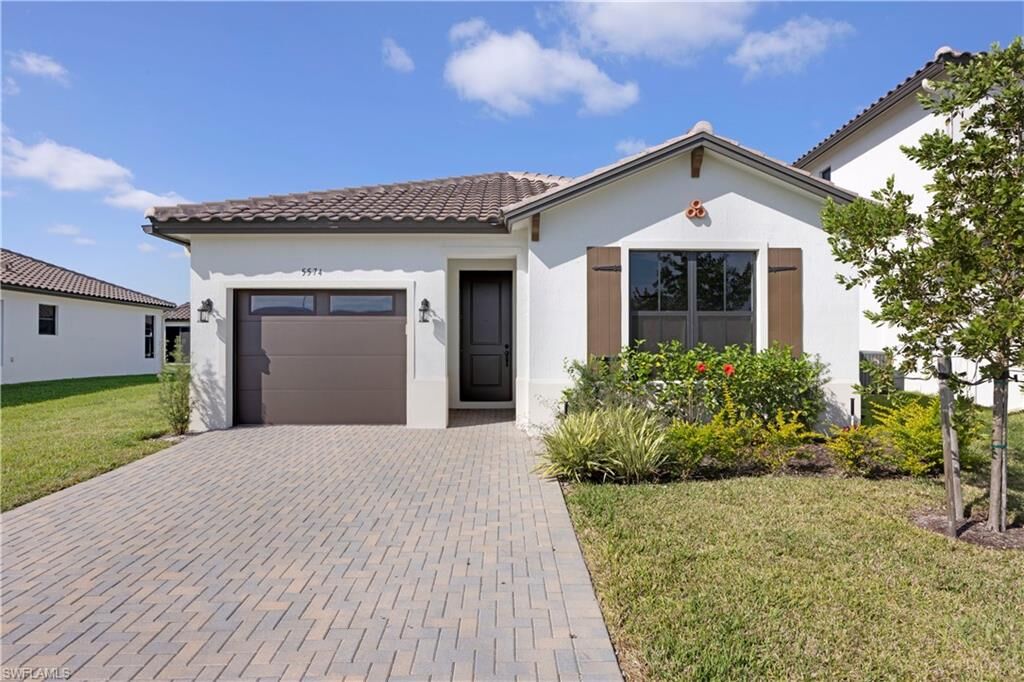 Property Photo:  5574 Cassidy Ln  FL 34142 