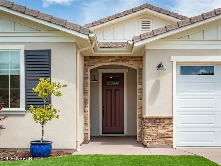 Property Photo:  1523 Copperberry Way  CA 93455 