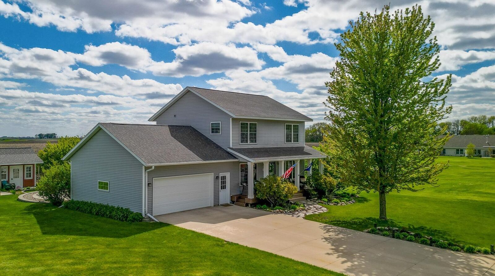 Property Photo:  16 Marples Avenue  MN 56068 
