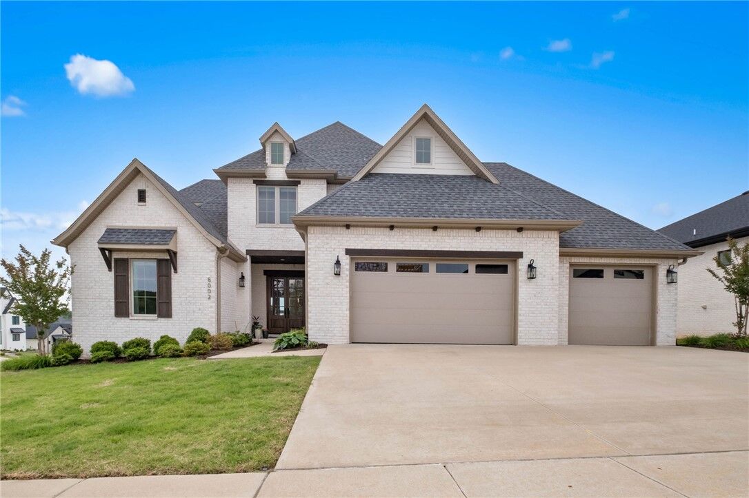 Property Photo:  8002 W Dorchester Street  AR 72758 