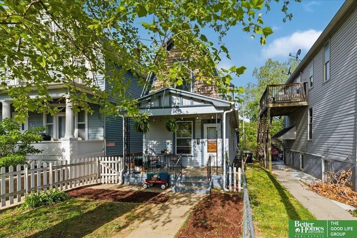 Property Photo:  522 N 32nd Street  NE 68131 