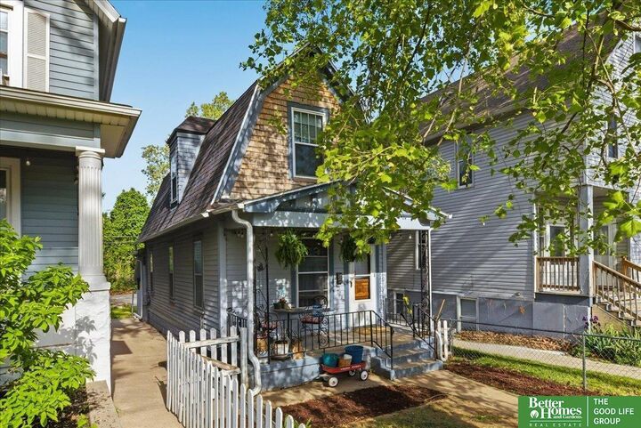 Property Photo:  522 N 32nd Street  NE 68131 