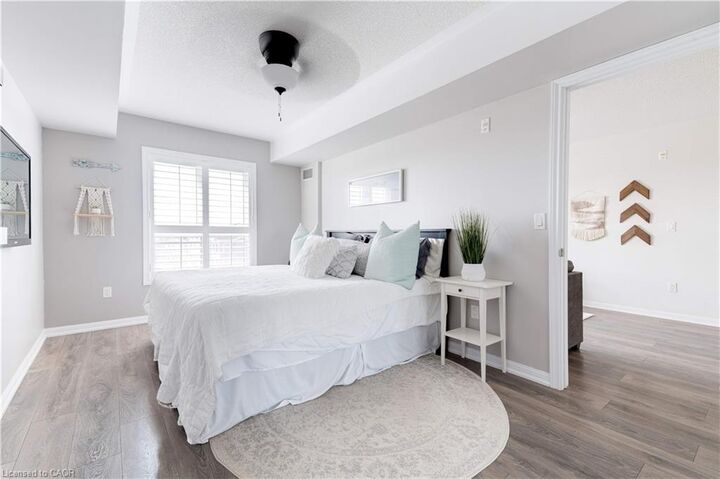 Property Photo:  1045 Nadalin Heights 406  ON L9T 8R5 