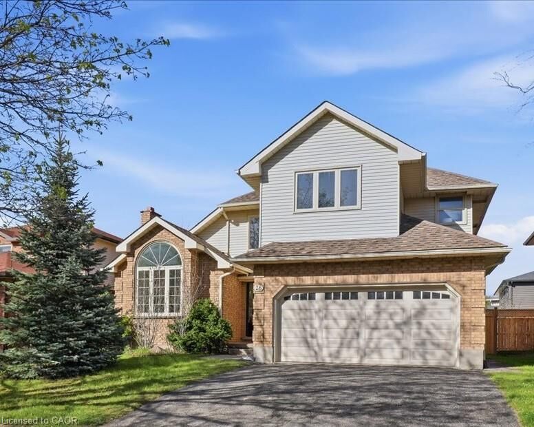 Property Photo:  26 Robertson Crescent  ON N2R 1E3 