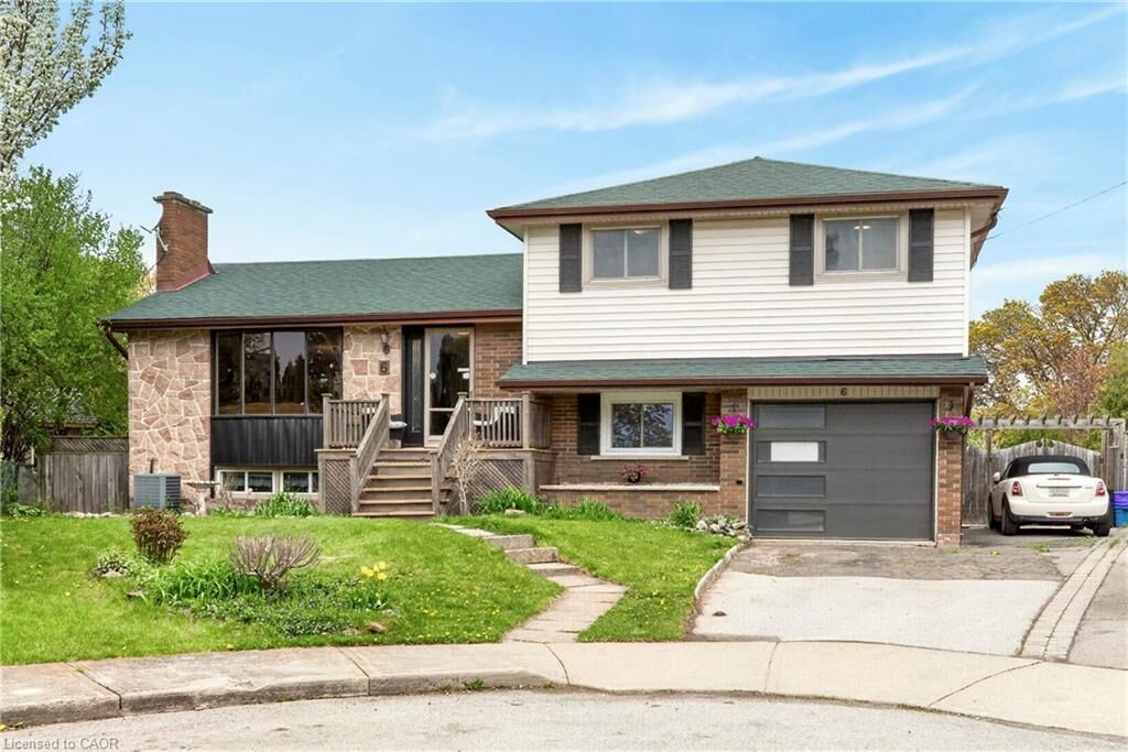 Property Photo:  6 Seagram Place  ON L8T 4H9 