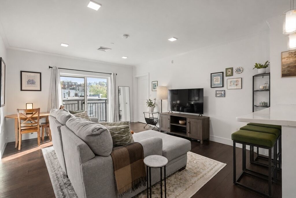 Property Photo:  320 Maverick Street 303  MA 02128 