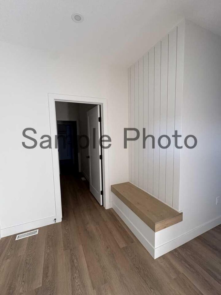 Property Photo:  10656 147 Avenue  AB T8X 0X5 