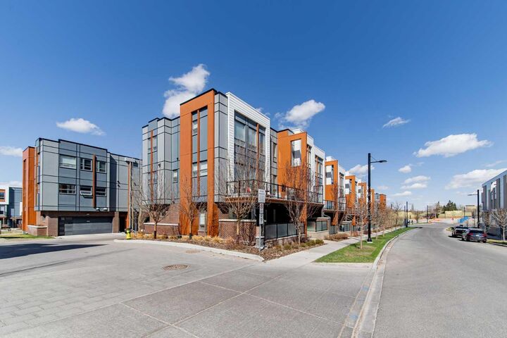 Property Photo:  4020 Norford Avenue NW  AB T3B 6G6 