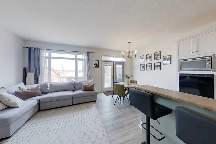 Property Photo:  513 13 Street SE  AB T0G 2A3 