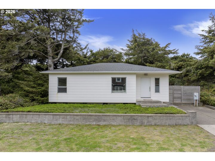 Property Photo:  88352 1st Ave  OR 97439 