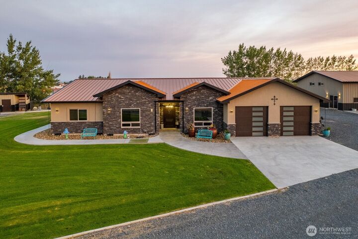 Property Photo:  3962  Road F  NE  WA 98837 