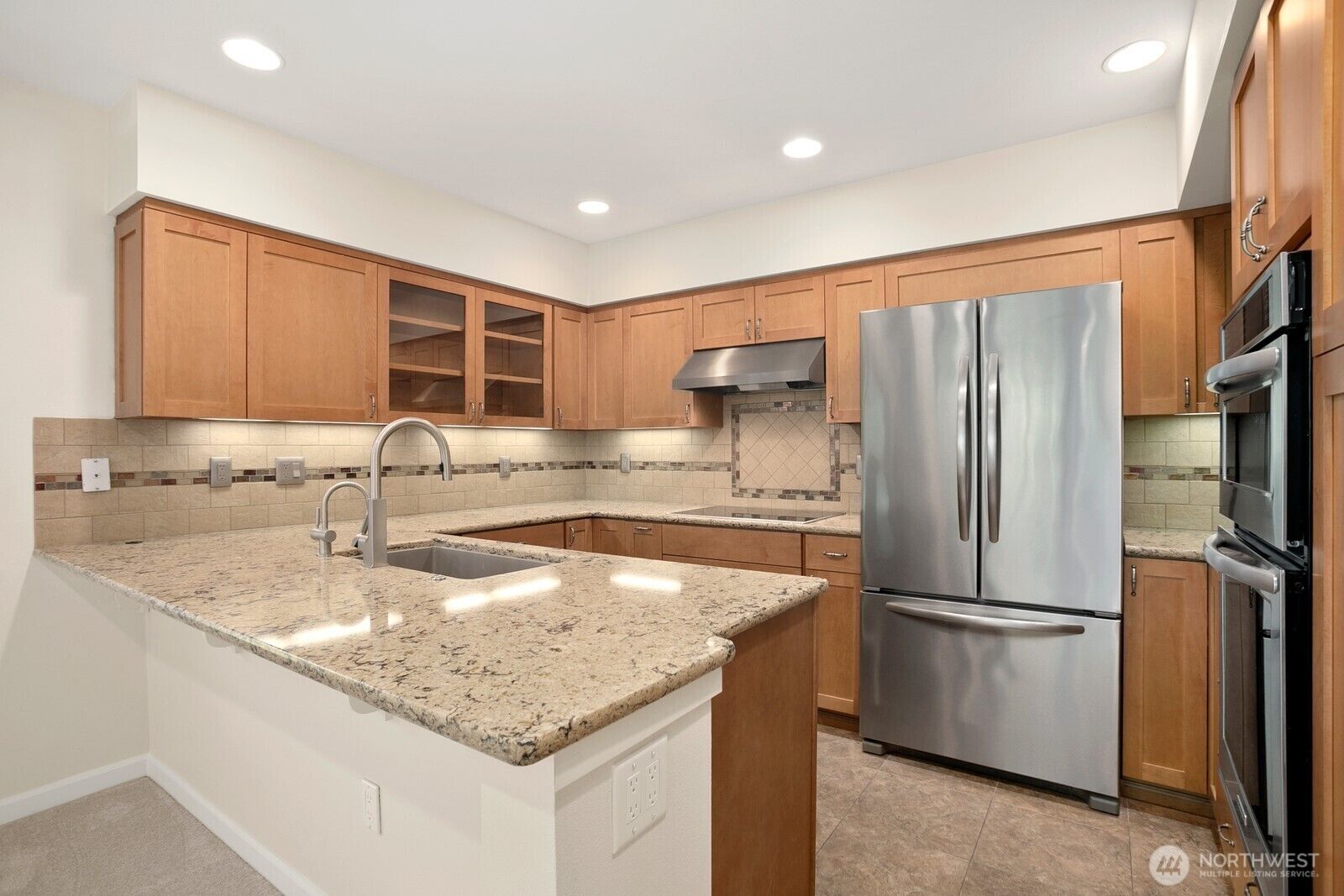Property Photo:  102  State Street S 206W  WA 98033 