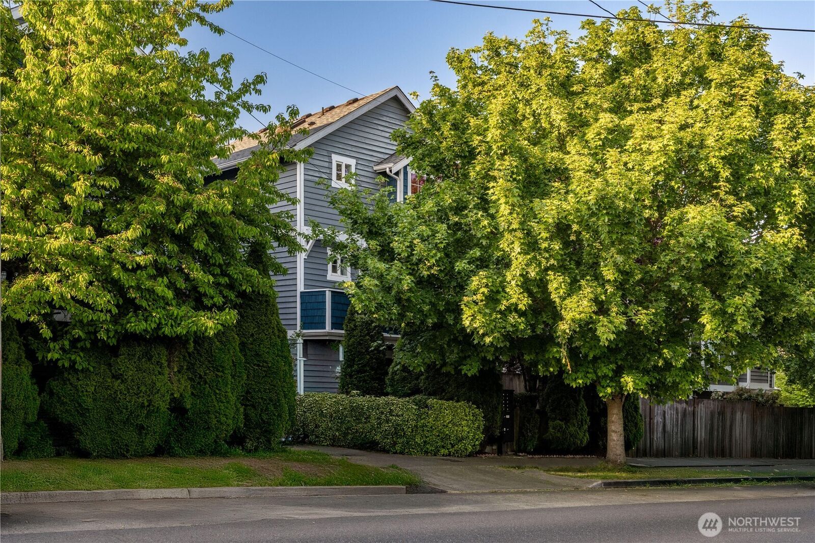 Property Photo:  908 NW 85th Street  WA 98117 