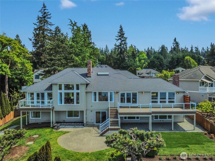 Property Photo: 535 208th Avenue NE WA 98075
