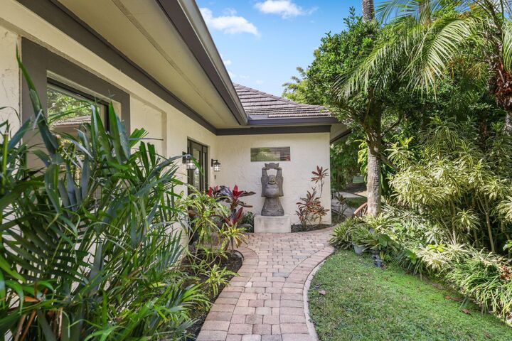 Property Photo:  2835 Polo Island Drive H104  FL 33414 