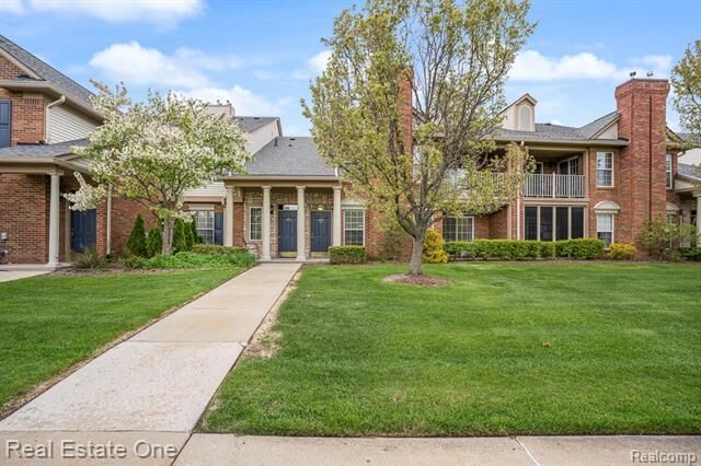 Property Photo: 3544 Oakmonte Boulevard MI 48306