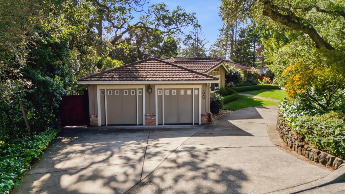 Property Photo:  50 Oakcrest Court  CA 94558 